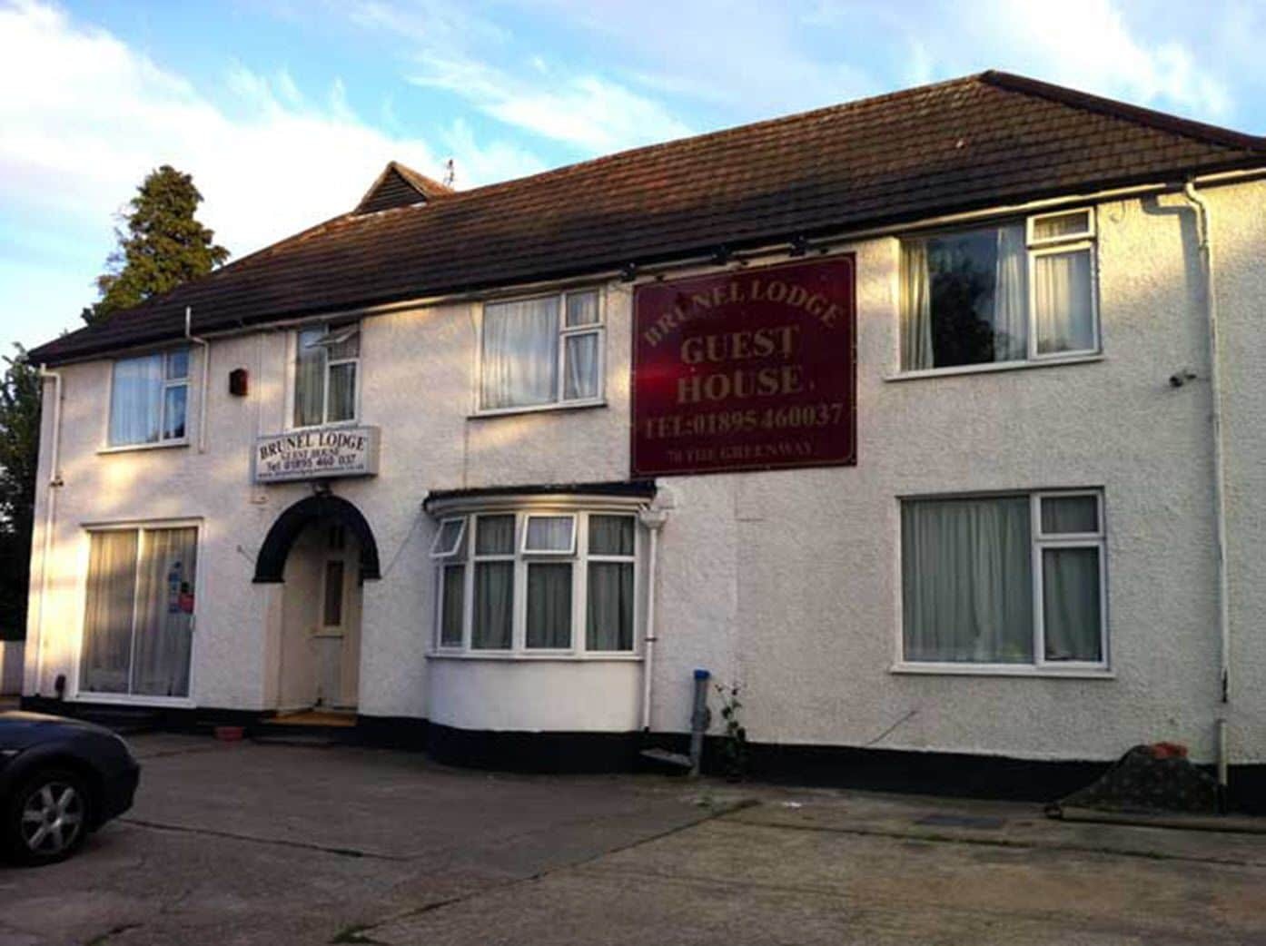Oyo Brunel Hotel Uxbridge Bagian luar foto