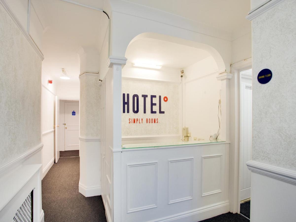 Oyo Brunel Hotel Uxbridge Bagian luar foto