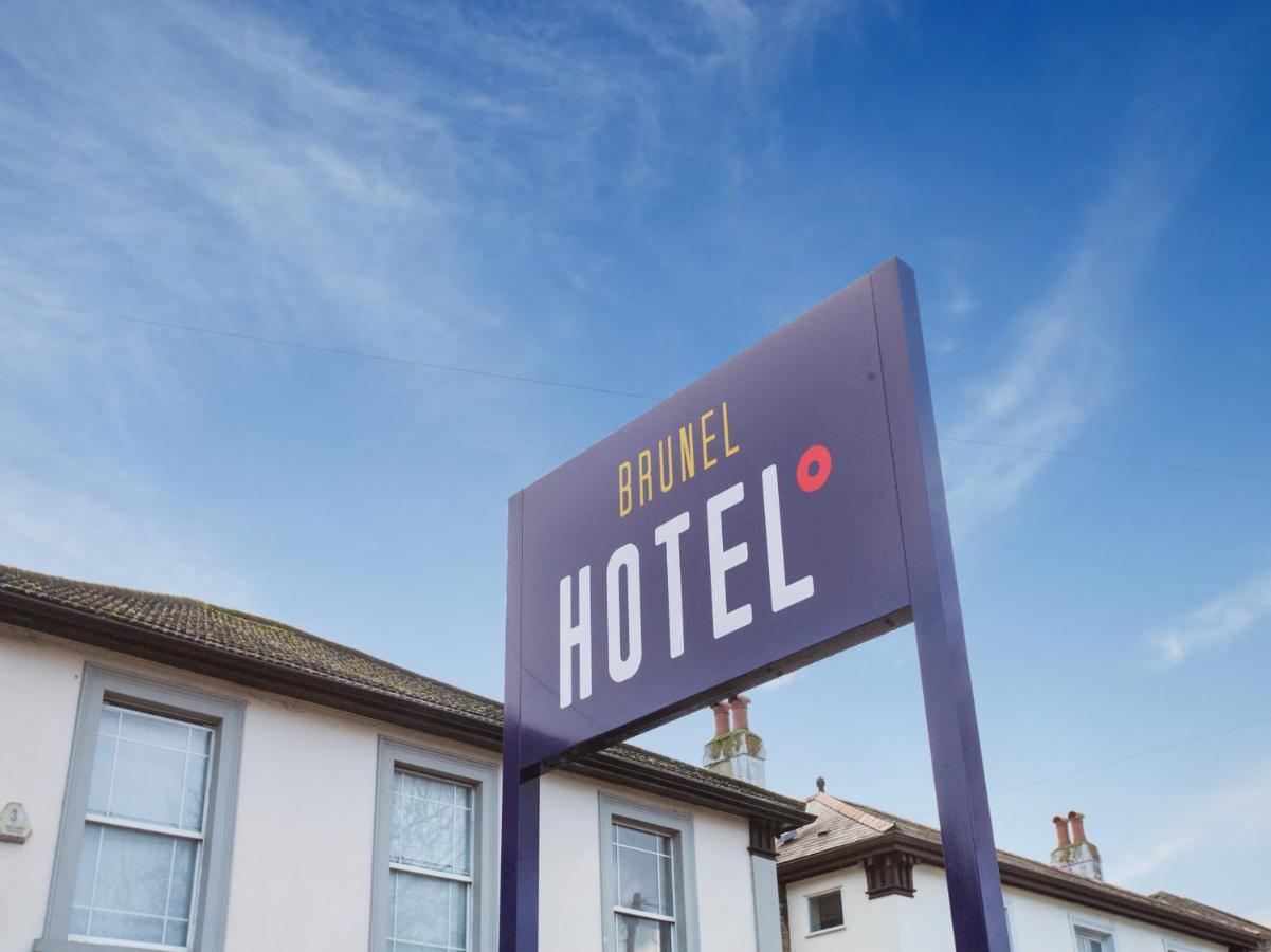 Oyo Brunel Hotel Uxbridge Bagian luar foto