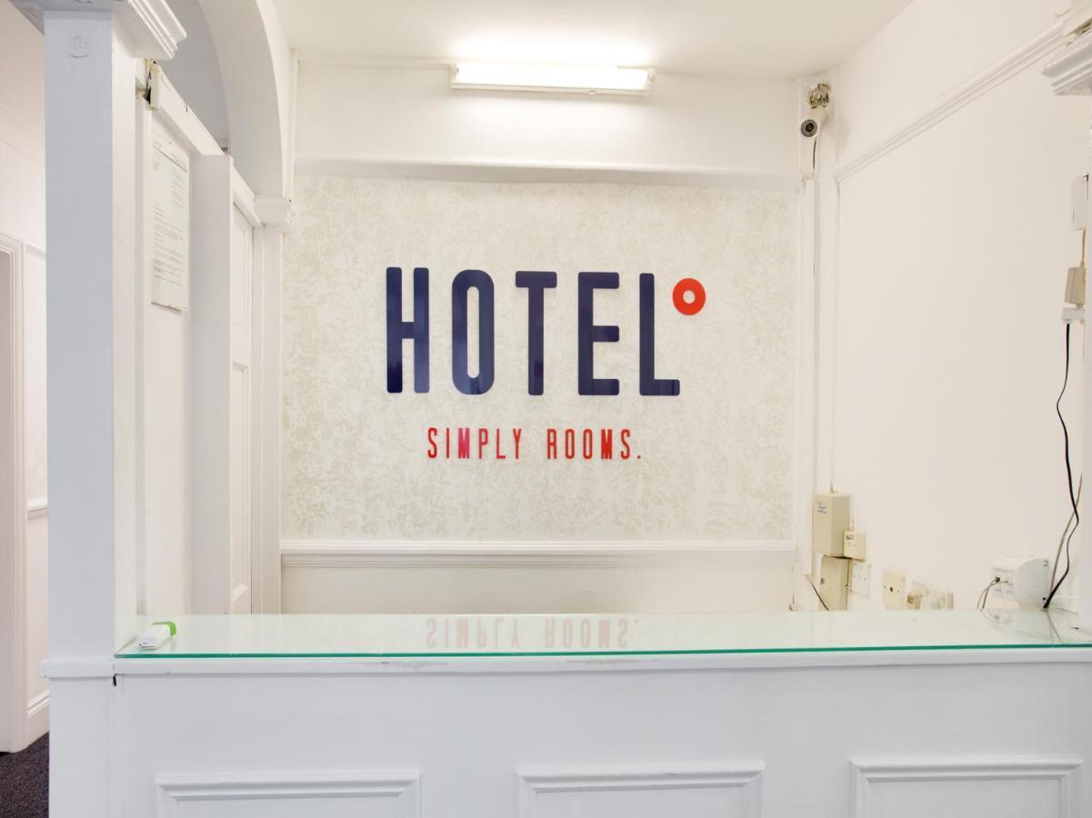Oyo Brunel Hotel Uxbridge Bagian luar foto